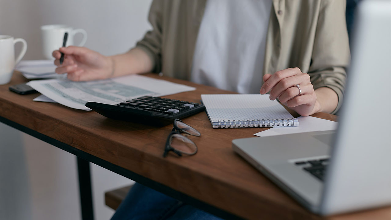 Determining website costs