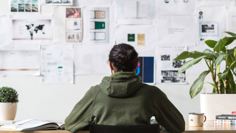 Freelance UX, web, brand and graphic designer story